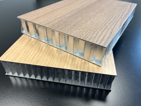 LUXPANEL – panele aluminiowe z wypełnieniem honeycomb LUXPANEL – panele aluminiowe z wypełnieniem honeycomb
